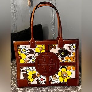 Gorgeous Tory Burch Ella Quadrant Printed Tote